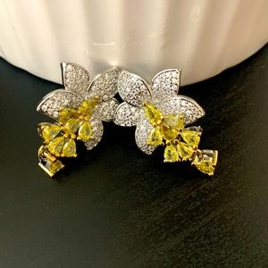 Gorgeous orchid zirconia earrings